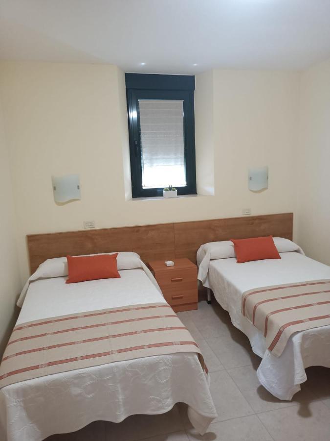 פוברה דו קאראמינל Apartamentos Outeiro מראה חיצוני תמונה