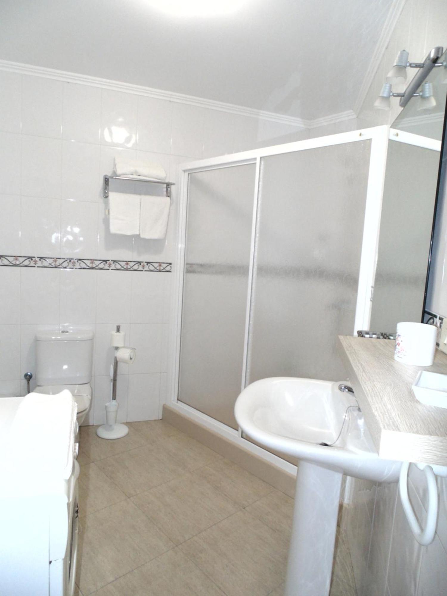 פוברה דו קאראמינל Apartamentos Outeiro מראה חיצוני תמונה