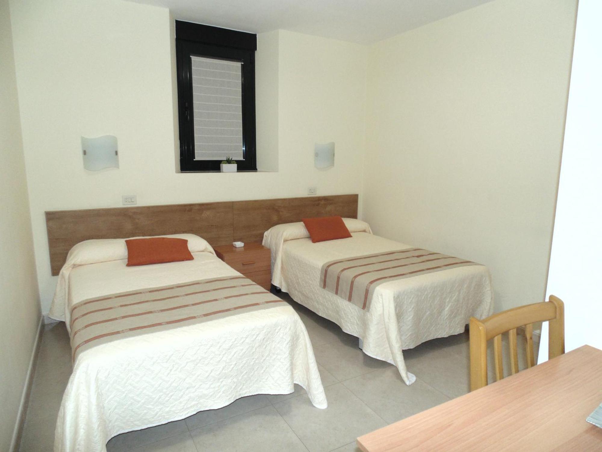 פוברה דו קאראמינל Apartamentos Outeiro מראה חיצוני תמונה